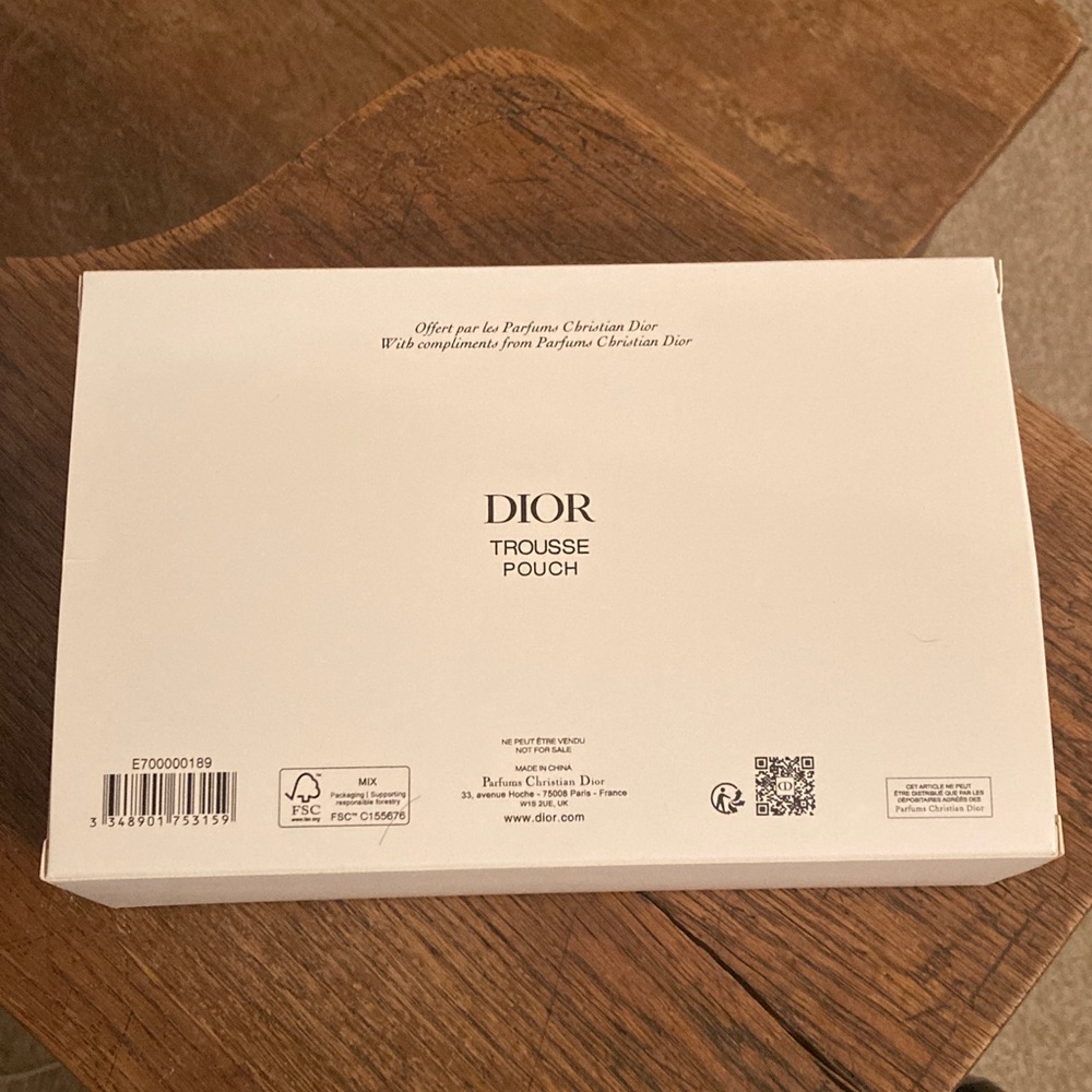 Dior Beaute/Parfums Christian Dior Passport Holder, Pouch & Mini Bucket Bundle - Picture 11 of 16